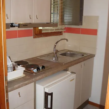 George Guest house *